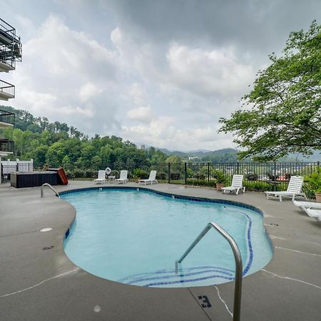 Stylish Gatlinburg Condo With Pool Walk Downtown! Esterno foto