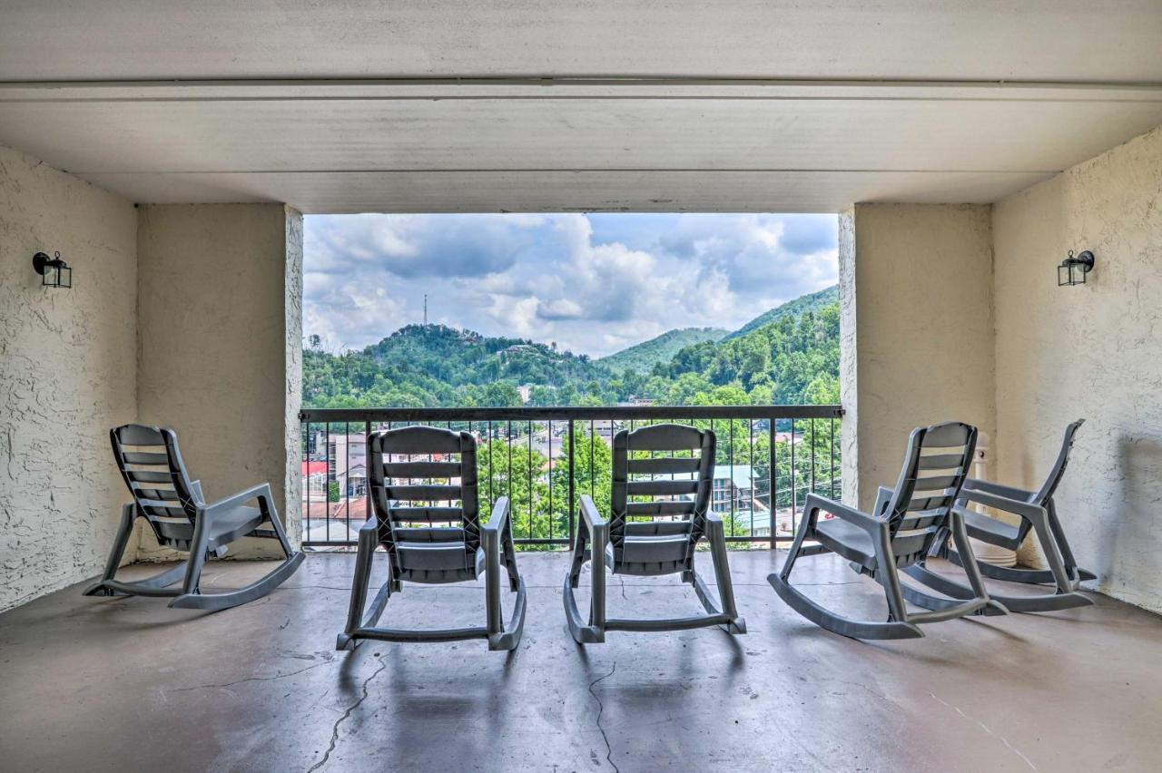 Stylish Gatlinburg Condo With Pool Walk Downtown! Esterno foto